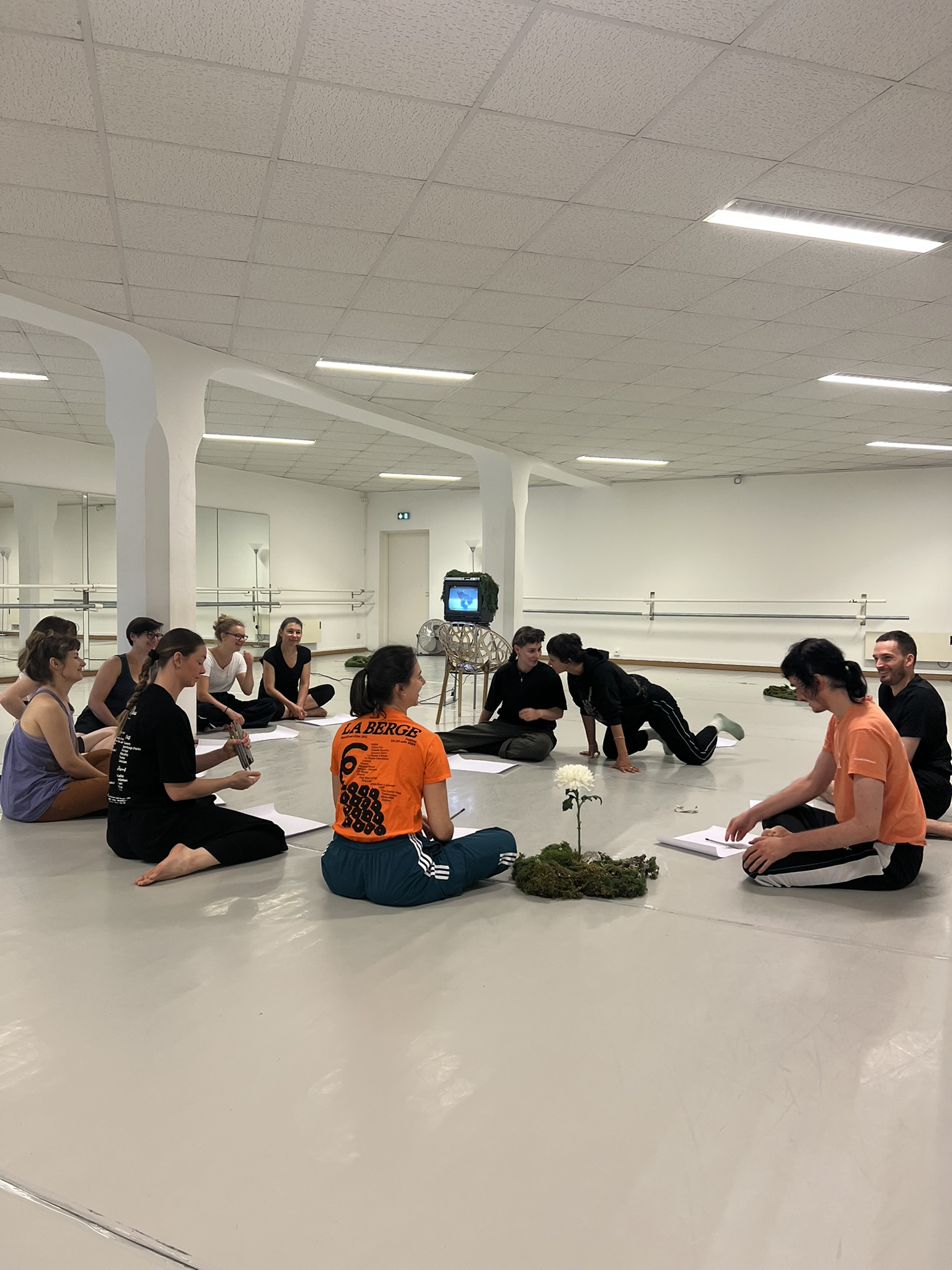 Atelier de danse avec des participant·es, photographie IMG5302